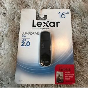 Lexar 16 GB Jumpdrive
